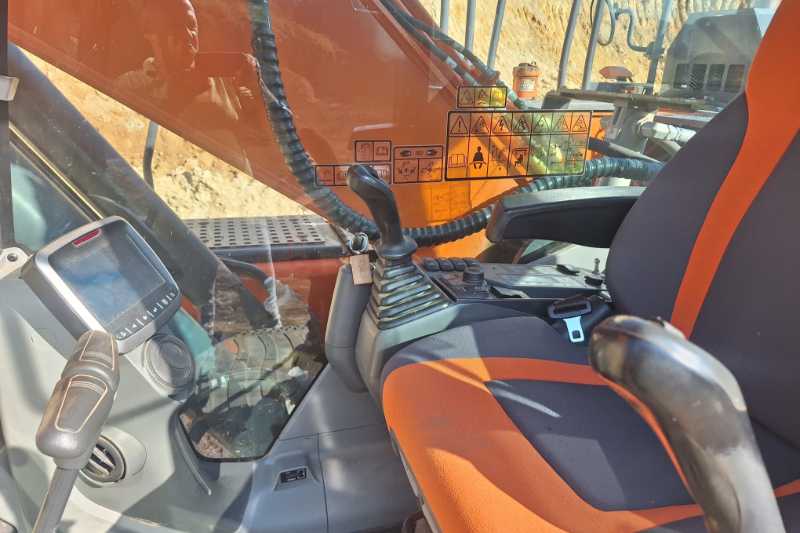 OmecoHub - Immagine DOOSAN DX240NLC